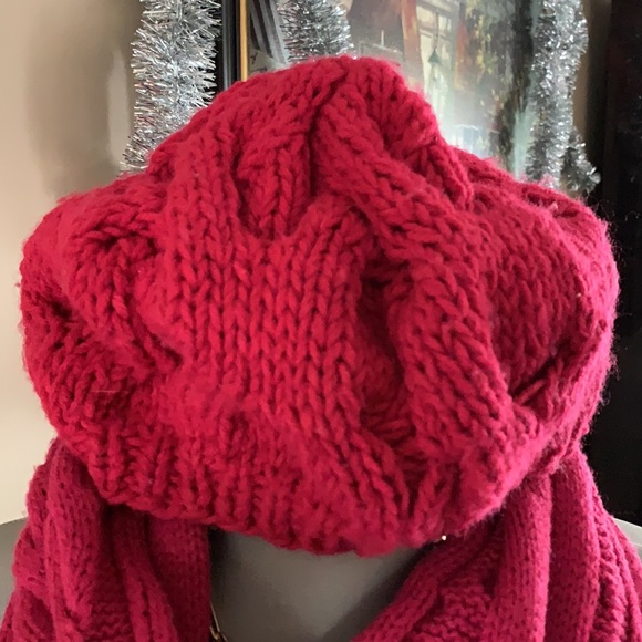 Pink Beret and Scarf Set - Picture 4 of 6